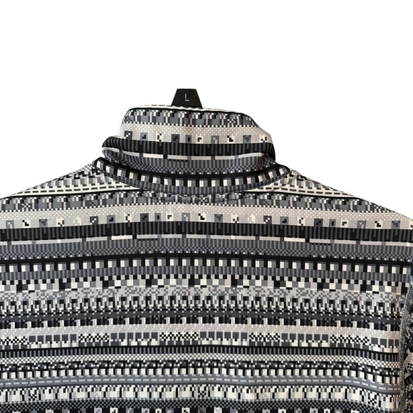 Nike Pro Dri-Fit Aztec Half Zip Pull Over Thumbholes Logo Pullover Women's Sz. L - Picture 7 of 13